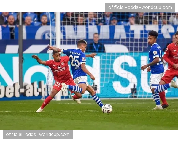 战报:美因茨2-0领先达姆施塔特,保级曙光初现 战报:美因茨2-0领先达姆施塔特,保级曙光初现